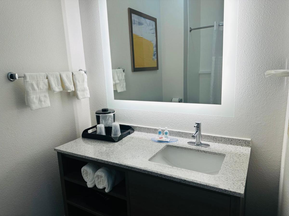 Comfort Inn & Suites Wylie Екстериор снимка